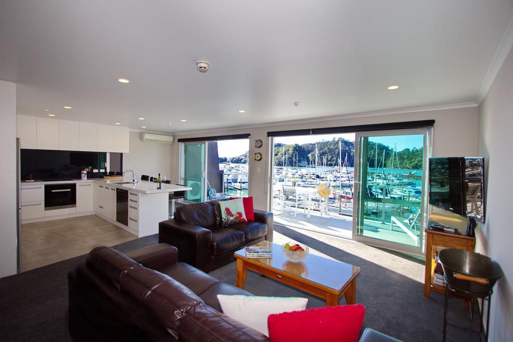Marina Park Apartments Whitianga Buitenkant foto