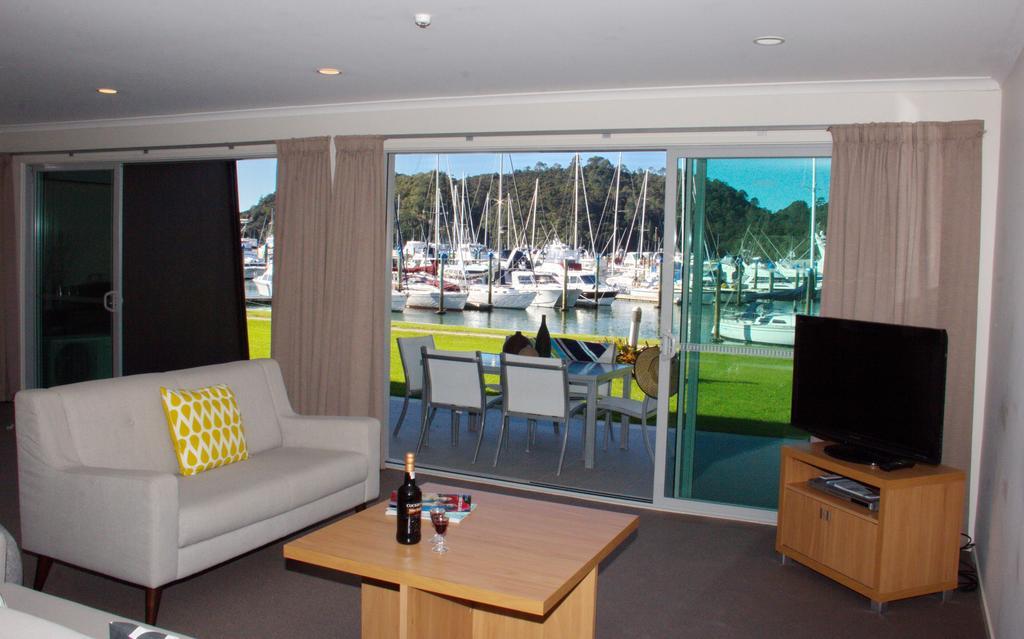 Marina Park Apartments Whitianga Buitenkant foto