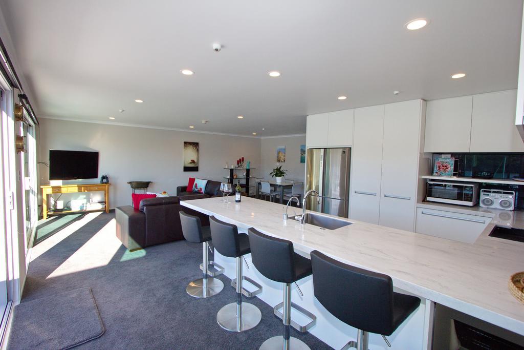 Marina Park Apartments Whitianga Buitenkant foto
