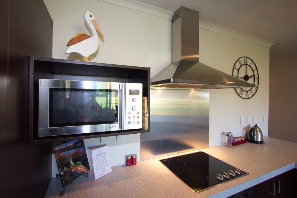 Marina Park Apartments Whitianga Buitenkant foto