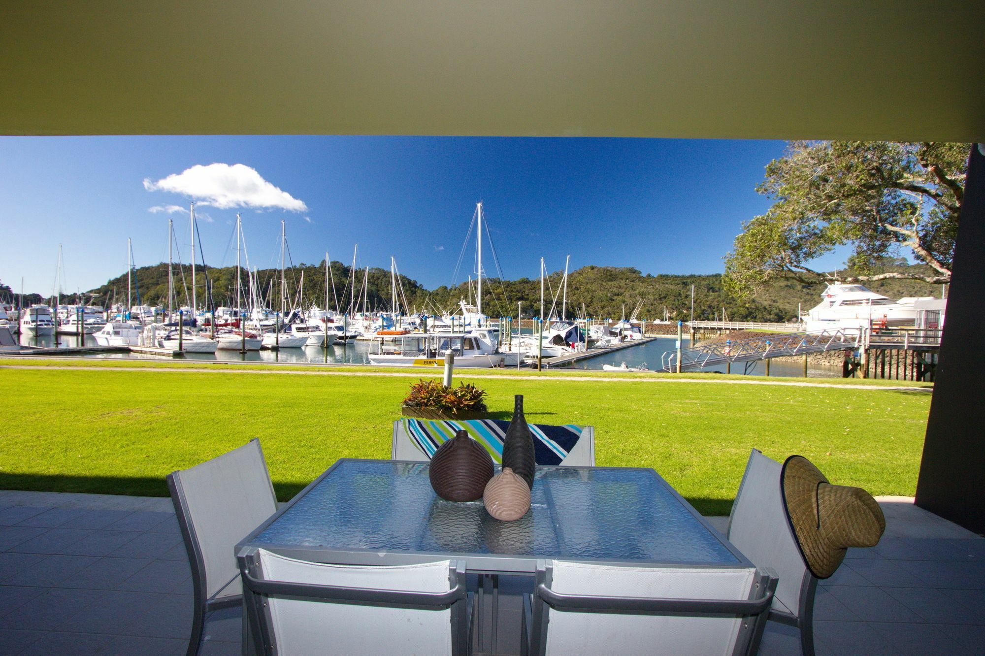 Marina Park Apartments Whitianga Buitenkant foto