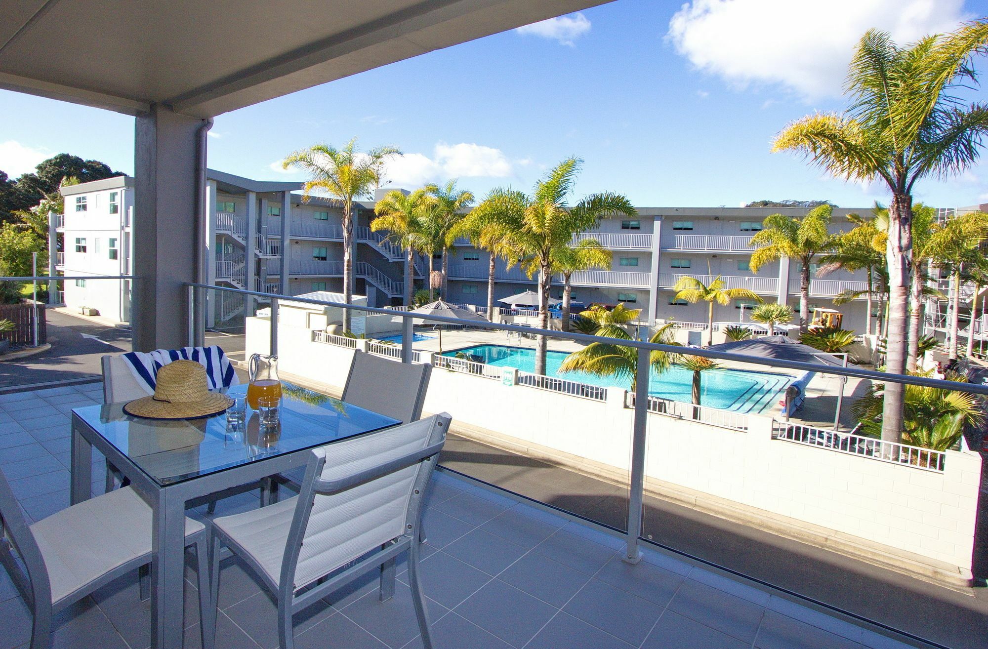 Marina Park Apartments Whitianga Buitenkant foto